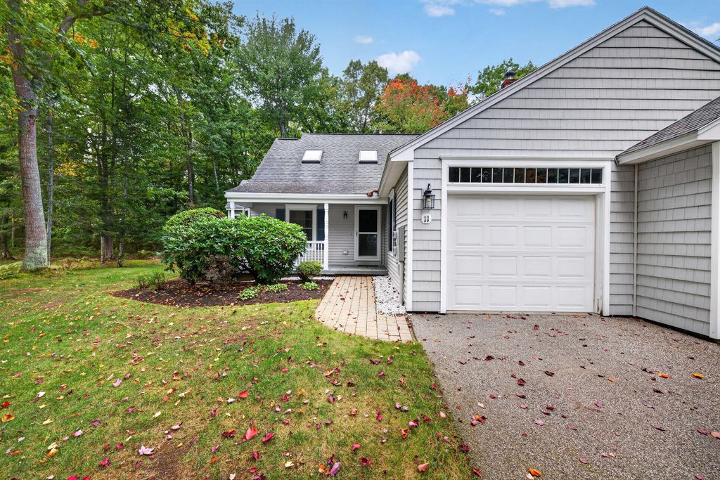 11 Moncton Court 4, Kennebunk, ME 04043 — photo 2