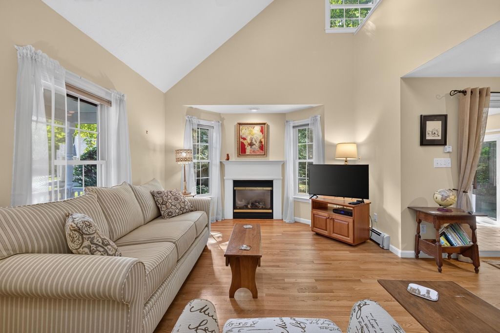 11 Moncton Court 4, Kennebunk, ME 04043 — photo 5