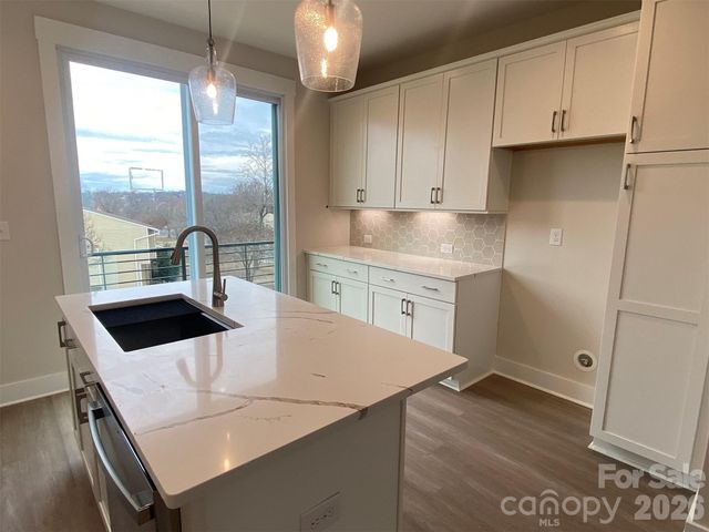 942 Callahan Street EQX1772, Charlotte, NC 28206