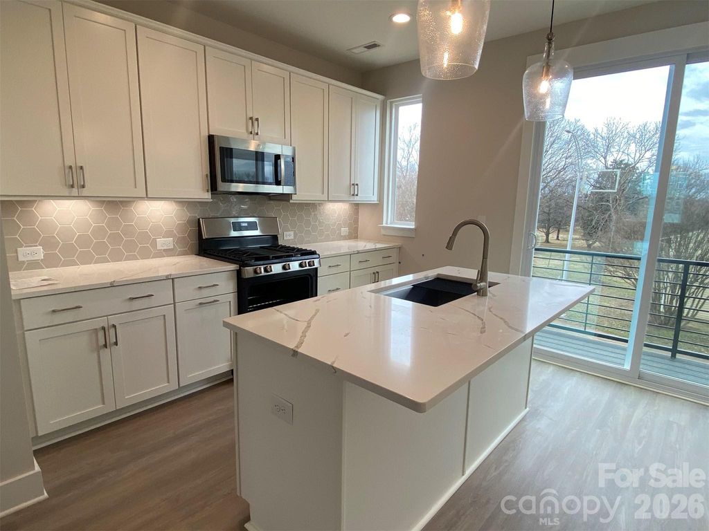 942 Callahan Street EQX1772, Charlotte, NC 28206