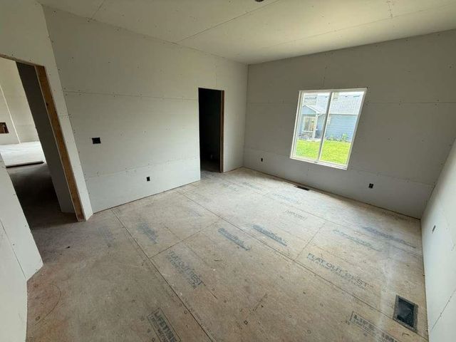 5067 N Toben Ct., Bel Aire, KS 67226