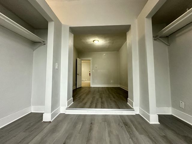 1336 Portage Street, Kalamazoo, MI 49001