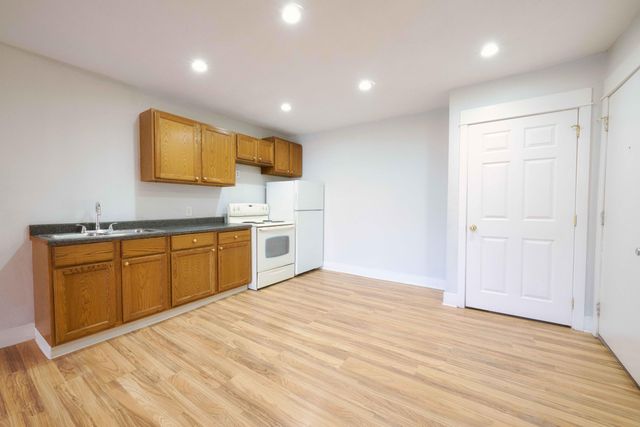 1336 Portage Street, Kalamazoo, MI 49001