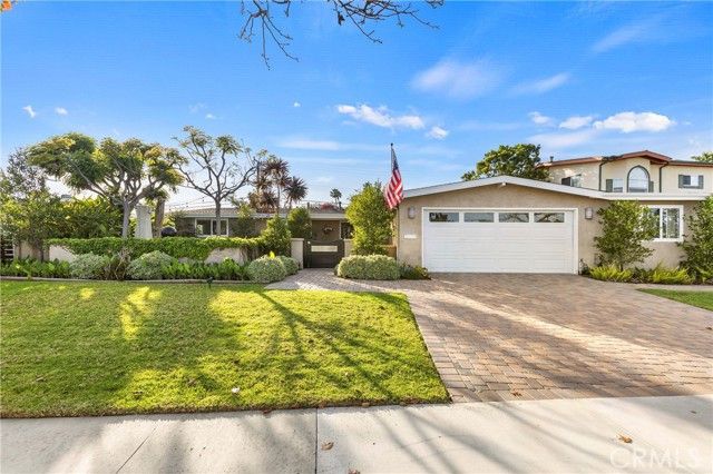 3165 Bermuda Drive, Costa Mesa, CA 92626
