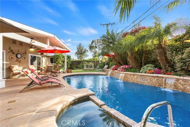 3165 Bermuda Drive, Costa Mesa, CA 92626