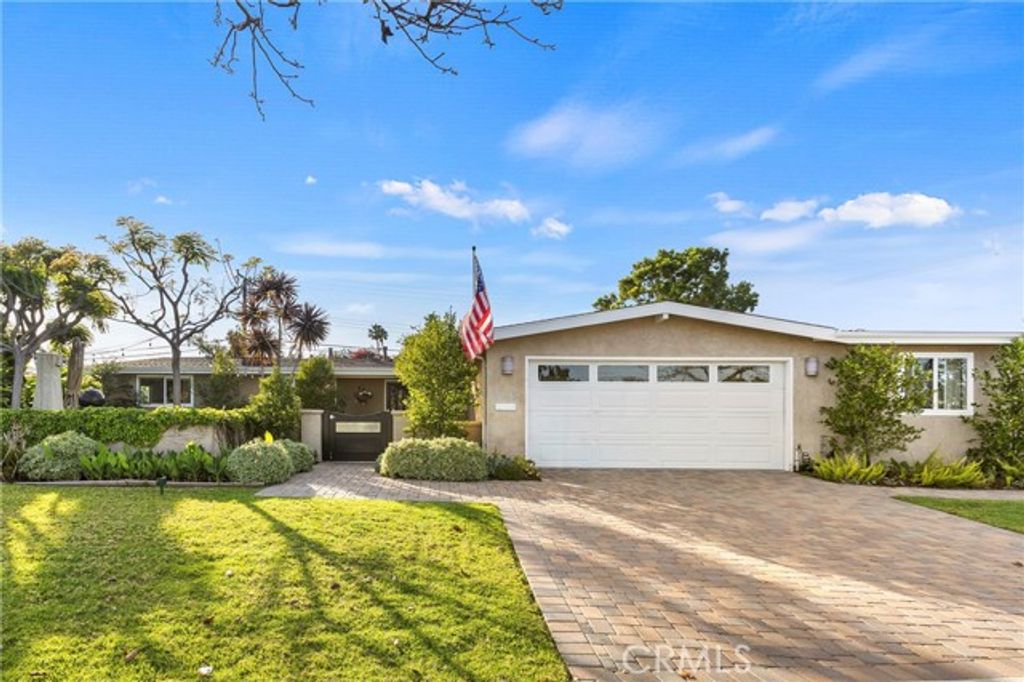 3165 Bermuda Drive, Costa Mesa, CA 92626