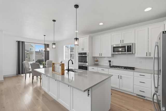 1448 E ERICKSON KNOLL LN, Eagle Mountain, UT 84005