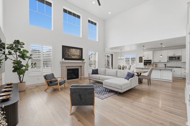 1448 E ERICKSON KNOLL LN, Eagle Mountain, UT 84005