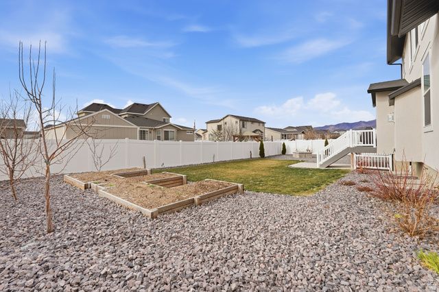 1448 E ERICKSON KNOLL LN, Eagle Mountain, UT 84005