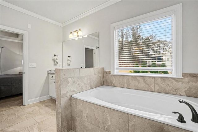 1835 Hidden Creek Drive, Hoschton, GA 30548