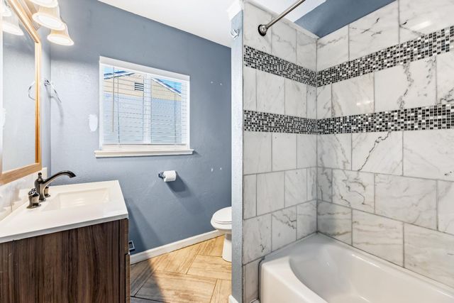 1743 Country Club Blvd, Stockton, CA 95204