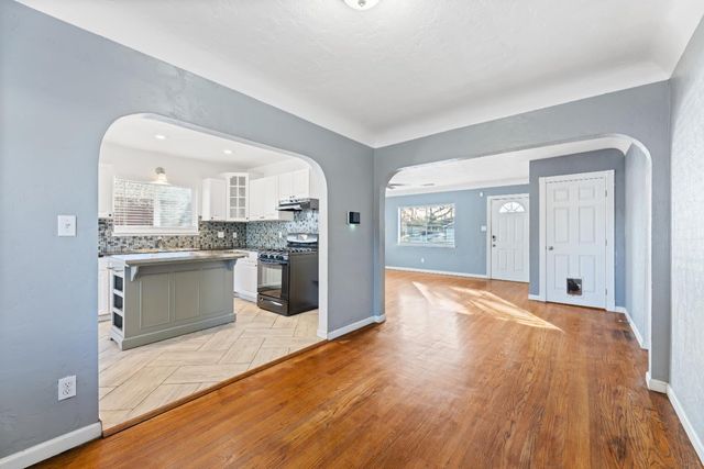 1743 Country Club Blvd, Stockton, CA 95204