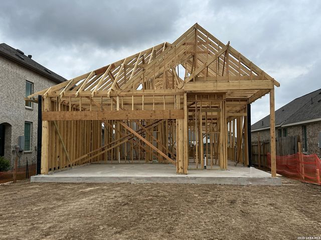 260 ALPINE LKS, New Braunfels, TX 78130