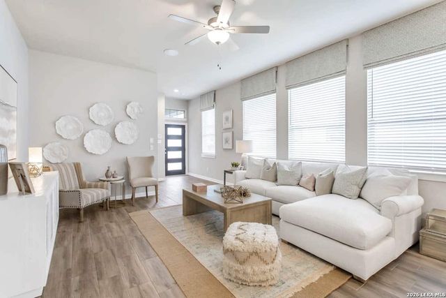 260 ALPINE LKS, New Braunfels, TX 78130