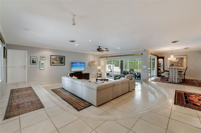 13401 SW 74th Ave, Pinecrest, FL 33156