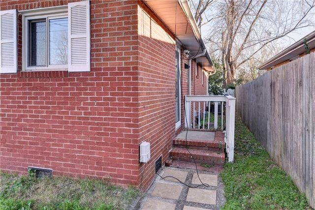 112 W Kelly AVE, Hampton, VA 23663