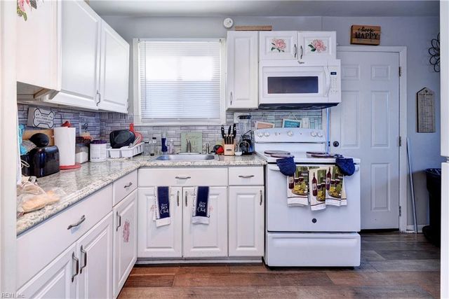 112 W Kelly AVE, Hampton, VA 23663