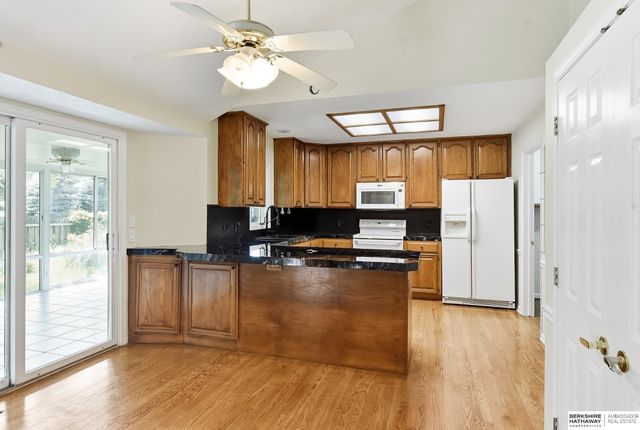 14917 H Street, Omaha, NE 68137