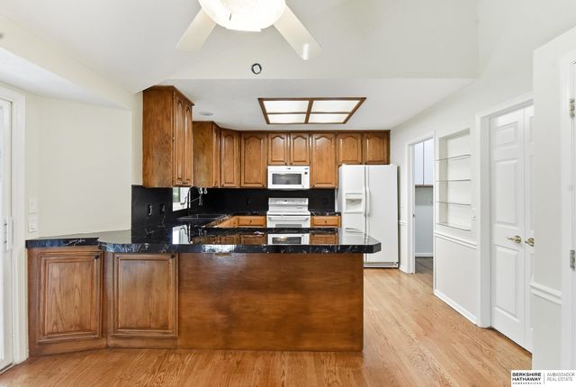 14917 H Street, Omaha, NE 68137