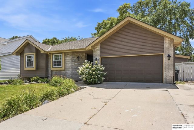 14917 H Street, Omaha, NE 68137
