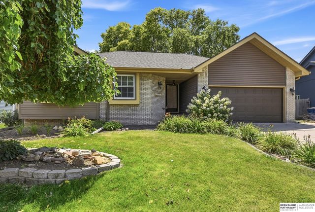 14917 H Street, Omaha, NE 68137