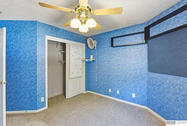 14917 H Street, Omaha, NE 68137