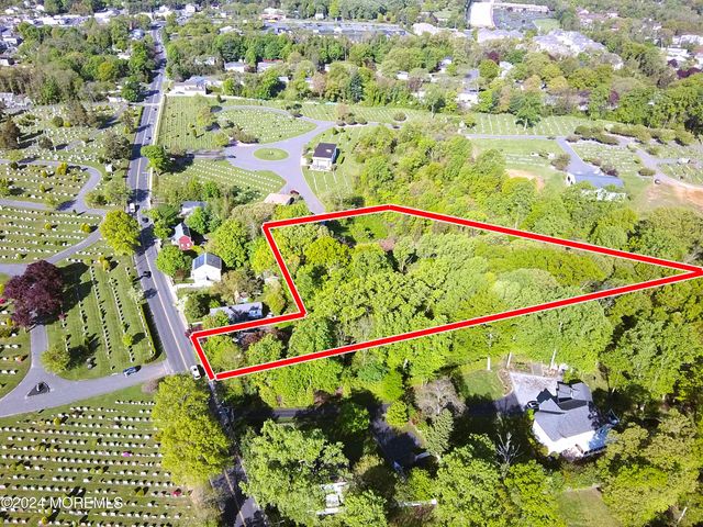 152 Chapel Hill Road, Middletown, NJ 07748