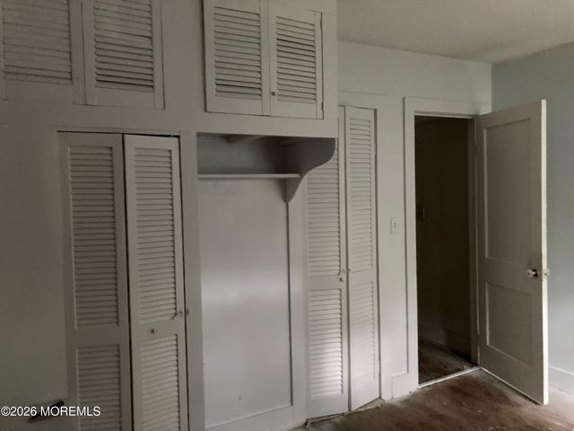 152 Chapel Hill Road, Middletown, NJ 07748