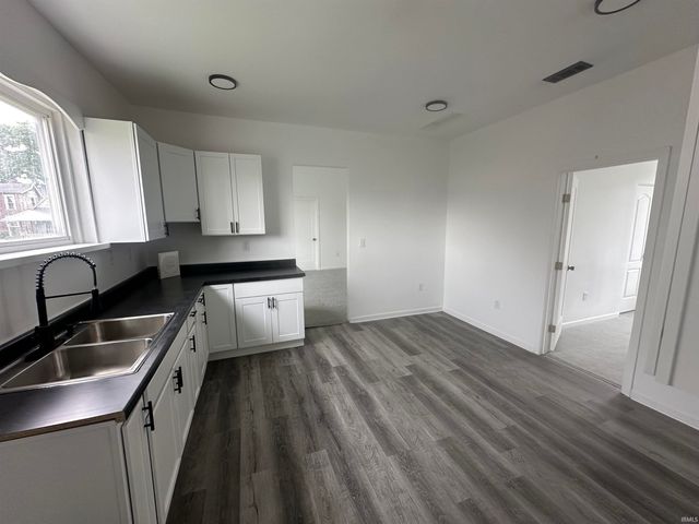 1426 W 2nd Street, Marion, IN 46952