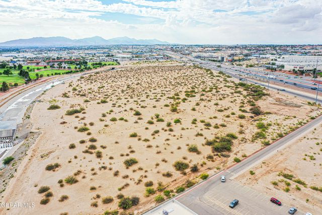 9224 Gateway Boulevard E, El Paso, TX 79907