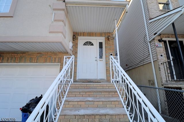580 3rd St, Newark City, NJ 07107