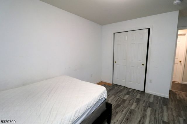 580 3rd St, Newark City, NJ 07107