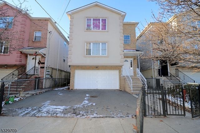 580 3rd St, Newark City, NJ 07107