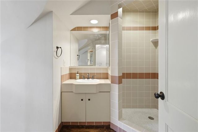 3632 Campbell Street, Kansas City, MO 64109