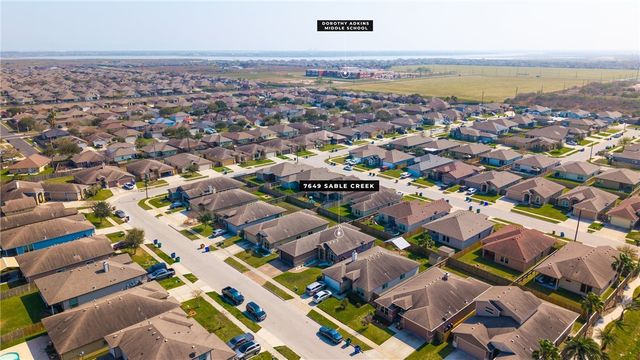 7649 Sable Creek Dr, Corpus Christi, TX 78414