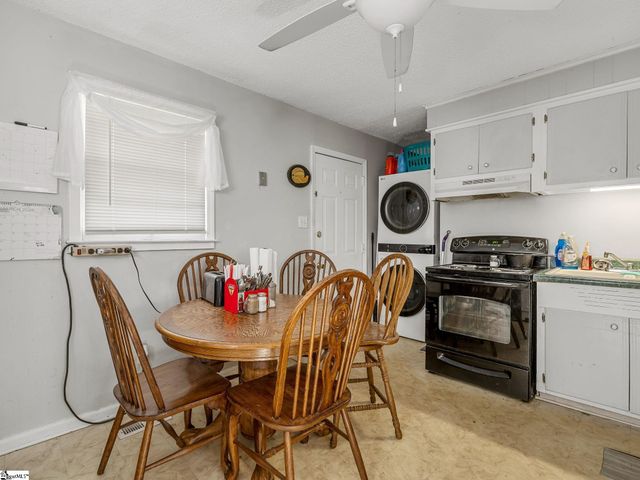 1068 Crosby Lane, Spartanburg, SC 29303