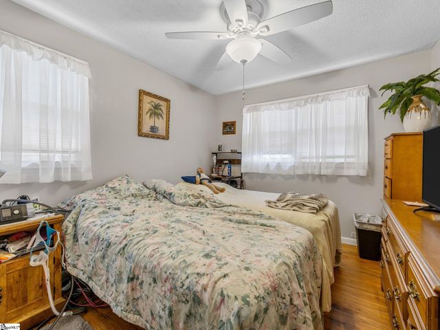 1068 Crosby Lane, Spartanburg, SC 29303