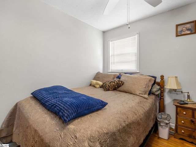 1068 Crosby Lane, Spartanburg, SC 29303