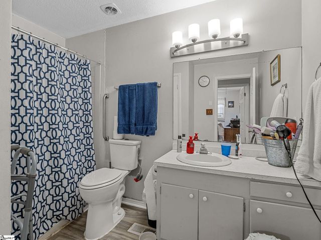 1068 Crosby Lane, Spartanburg, SC 29303