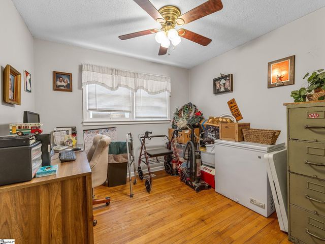 1068 Crosby Lane, Spartanburg, SC 29303