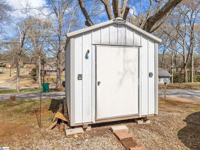 1068 Crosby Lane, Spartanburg, SC 29303