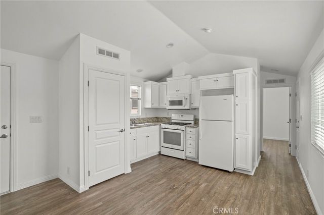 7650 Balboa Boulevard 43, Van Nuys, CA 91406