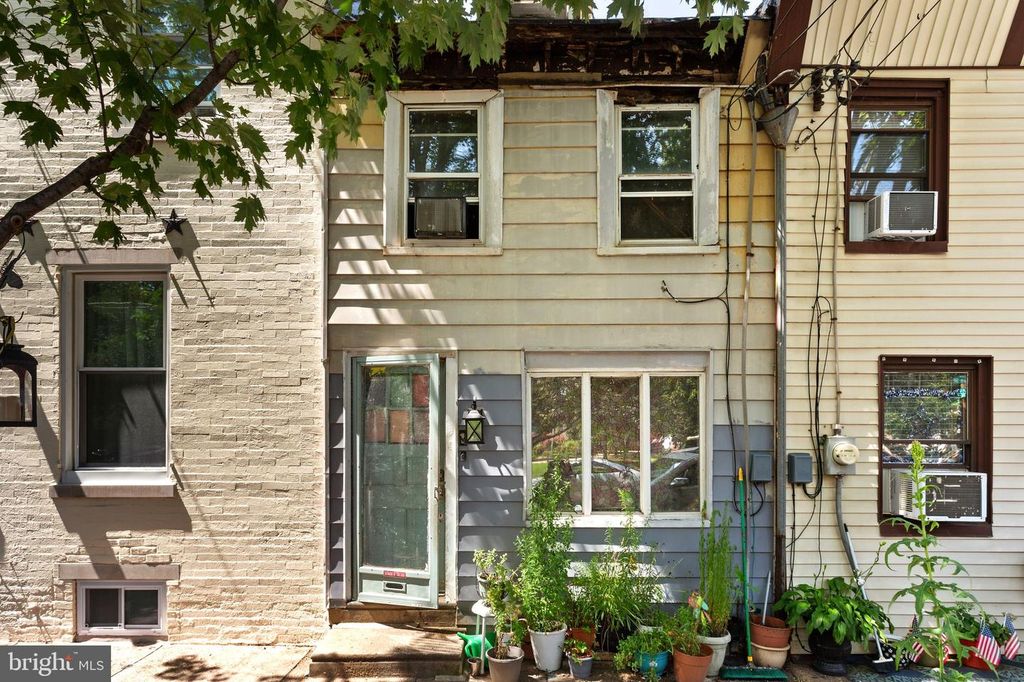 2234 SEPVIVA ST, Philadelphia, PA 19125