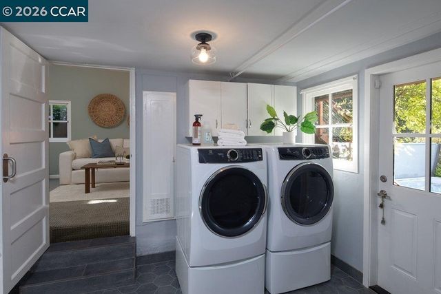4315 Atlas Ave, Oakland, CA 94619