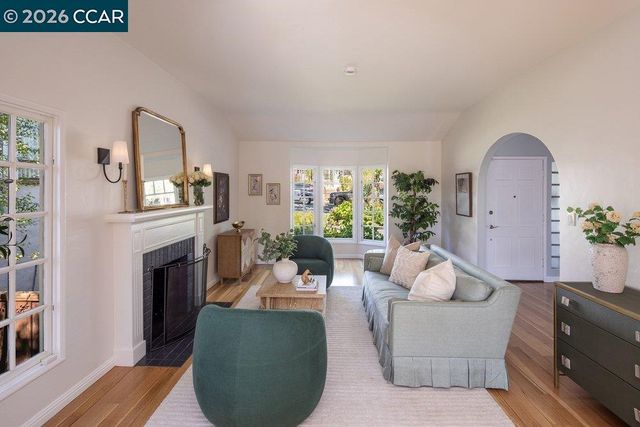 4315 Atlas Ave, Oakland, CA 94619