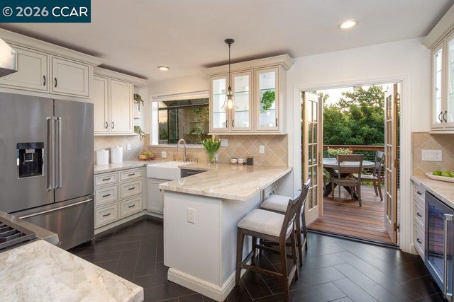 4315 Atlas Ave, Oakland, CA 94619