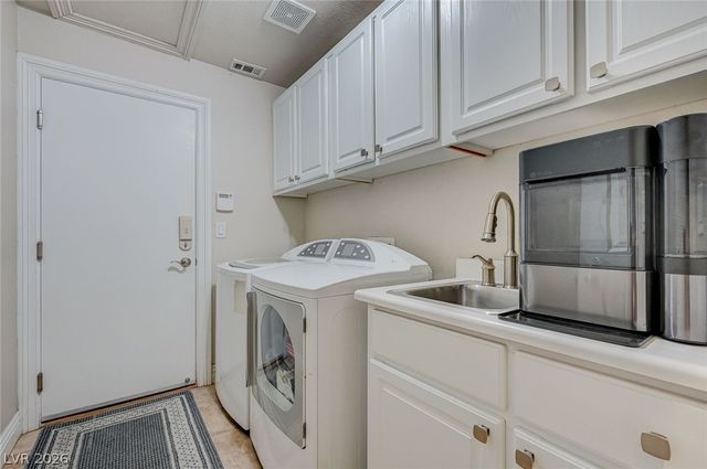 2115 HANDEL Avenue, Henderson, NV 89052