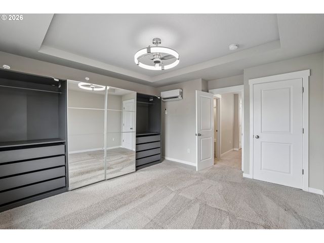 8702 N 5TH St, Ridgefield, WA 98642