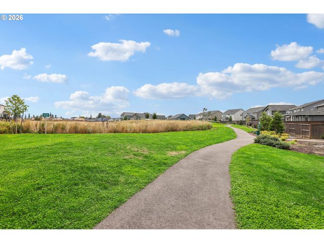 8702 N 5TH St, Ridgefield, WA 98642