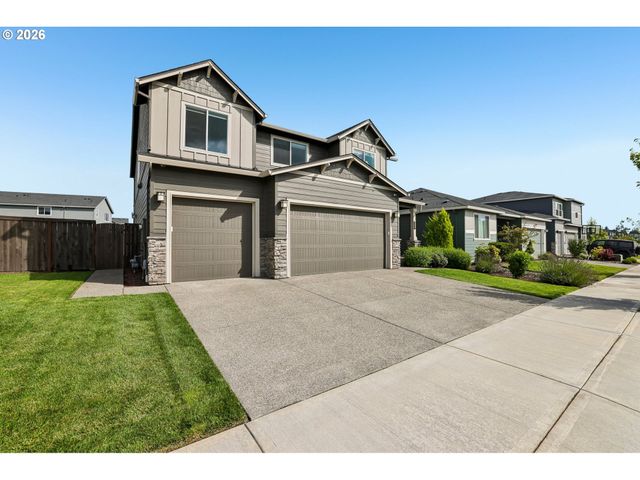 8702 N 5TH St, Ridgefield, WA 98642